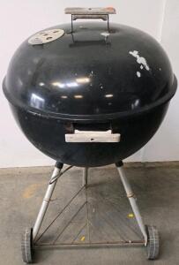 Weber Original Kettle 22" Charcoal Grill, Black, Porcelain-Enameled Steel, Wood Handles