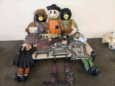 Large Mixed Lot Halloween Yard Decor Signs Tombstones Witch Legs Scarecrows 13pc Outdoor Set & Dog Bed Lot