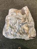 Cabela's & Mossy Oak Camouflage Hunting Clothing Lot, Pants, Jackets, Vests, Bag, Size 32 M/L (Shelf G) - 3