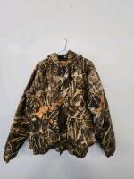 Cabela's & Mossy Oak Camouflage Hunting Clothing Lot, Pants, Jackets, Vests, Bag, Size 32 M/L (Shelf G) - 18