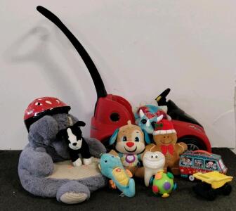 Step2 Whisper Ride II Red Push Car with Steering Wheel and Horn (shelf j)