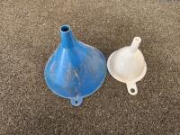 Tarps, Ortho Hose-End Garden Sprayer Lot &mdash; Lawn, Weed Killer, Dial N Spray, Spray-Ette 4, Adjustable, Power Strips (tested), & Sports equipment Lot - 4