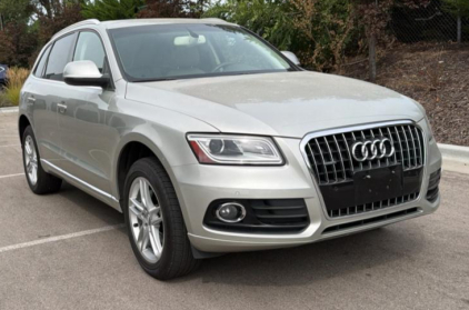 2014 AUDI Q5 - AWD!