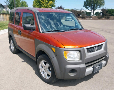 2004 HONDA ELEMENT - 4X4!