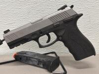 Taurus PT 840 .40 S&W, Two-Tone, DA/SA, 15+1 Cap, Picatinny Rail, SN: SBW94664