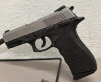 Taurus PT 840 .40 S&W, Two-Tone, DA/SA, 15+1 Cap, Picatinny Rail, SN: SBW94664 - 2