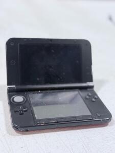 Nintendo 3DS XL Pok&eacute;mon X & Y Limited Edition - Red, Serial: SW131632446