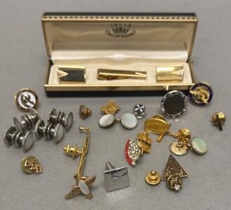 Vintage Swank Cufflinks Tie Bar Set & Mixed Award Lapel Pins, Boxed, Mother of Pearl, 21 Pieces