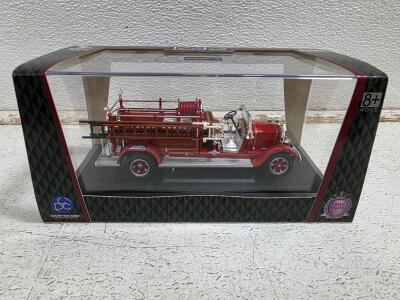 Lucky Die Cast 1932 Buffalo Type 50 Fire Engine 1:43 Scale Model with Original Box
