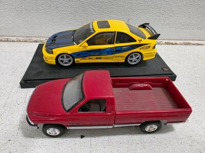 1:18 Hot Wheels Honda Civic & 1:18 Ertl Dodge RAM 2500 V8 Diecast Models, Opening Features
