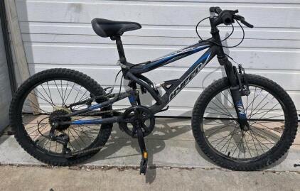 Hyper Shocker 20" Kids' Full-Suspension Mountain Bike, 7-Speed, Black/Blue