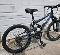Hyper Shocker 20" Kids' Full-Suspension Mountain Bike, 7-Speed, Black/Blue - 2