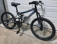 Hyper Shocker 20" Kids' Full-Suspension Mountain Bike, 7-Speed, Black/Blue - 3