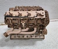 UGEARS V8 Engine Wooden Mechanical Model Kit, 776 Pieces, Advanced Level, 1:6 Scale - 4