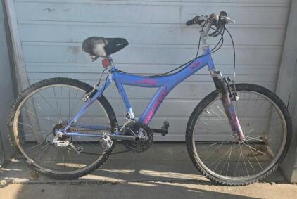 Huffy Kiabab Women's Mountain Bike, 18-Speed, 26" Wheels, Front Suspension