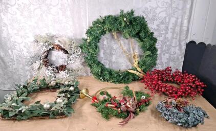 Lot Of (6) Assorted Christmas Wreaths
