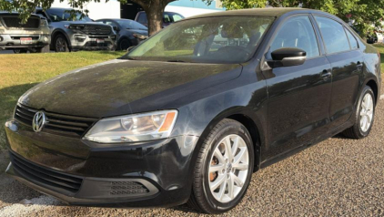 BANK REPO - 2012 VOLKSWAGEN JETTA - LEATHER SEATS!
