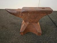 Fisher Anvil , London Pattern, 1899 Cast Iron With Steel Face, USA - 3