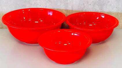 Vintage Pyrex Red Mixing Bowl Set 322, 3-Piece Nesting, Opal Glass, USA, 4/2.5/1.5 Quart Sizes