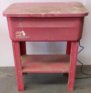 Torin Big Red Jacks 20-Gallon Parts Washer with 5 GPM Pump and Safety Features