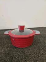 West Bend Crockery Slow Cooker (Tested), Weight Scale (Unable To Test), & Home Decor - 4