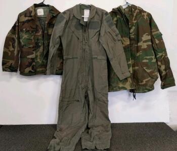 US Military Cold Weather Parka Large Regular, CWU-27/P Flight Suit 40L, BDU Coat Small-X-Short
