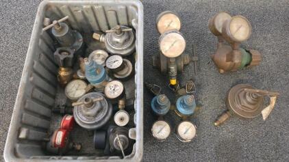 Mixed Lot Airco Norgren Victor Smith Oxygen & Welding Gas Pressure Regulators Dual Gauge USA