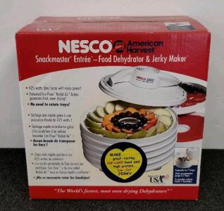 Nesco American Harvest Snackmaster Entr&eacute;e FD-35 Food Dehydrator, 425W, 5 Trays, Expandable to 7 (new)