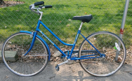 Schwinn Collegiate Step-Through Bicycle, Blue, 27" Wheels, Single Speed, Vintage City Bike