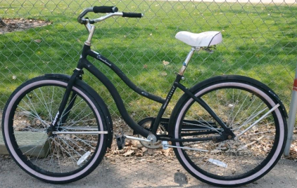 Huffy Cranbrook Cruiser Bike, 26" Wheels, 1-Speed, Coaster Brake, Black, White Saddle, Fenders