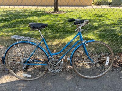 Schwinn Suburban 10-Speed Step-Through Bicycle, 27" Wheels, Blue, 1970s Model