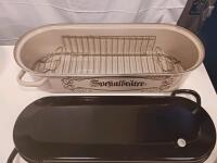 Oval Enamel Roasting Pan with Lid and Rack, 16" x 12" x 4", 10.5 Qt Capacity