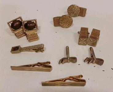 Vintage Gold-Tone Mesh Cufflinks and Tie Clips Set, 3 Pairs with Glass Accents, 1960s-70s Retro