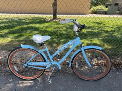Diamondback Cruiser Bicycle, 26" Wheels, Light Blue, Single-Speed, Comfort Saddle, Fenders