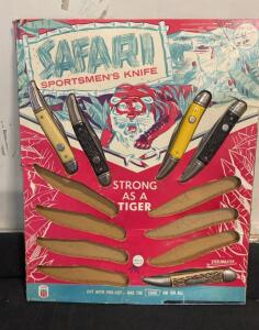 Safari Sportsmen's Knife Vintage Store Display, Steelmaster, 5 Pocket Knives, USA, Model 7401