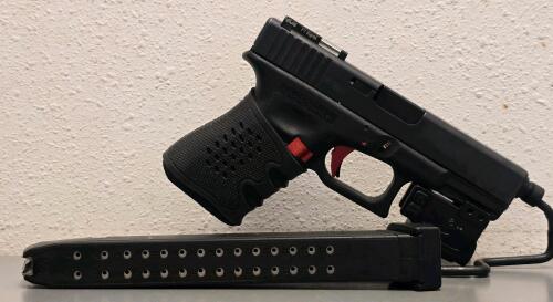 Glock 19 9mm Pistol, Austria, Gen 3, Threaded Barrel, Meprolight Sights, Tac Light/Laser