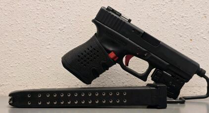 Glock 19 9mm Pistol, Austria, Gen 3, Threaded Barrel, Meprolight Sights, Tac Light/Laser