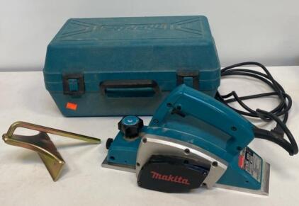 Makita N1900B Power Planer 3-1/4" Width, 15,000 RPM, Case & Guide, 115V, Serial 211263A ( Powers On )