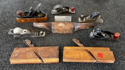 Collection Of Vintage Stanley Block Planes, Wooden Moulding Planes, And Spokeshave &ndash; Mixed Types (Location 2)