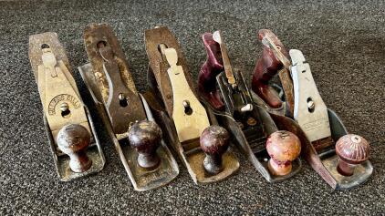 Vintage Hand Planes Lot: Millers Falls, Bailey, Corsair, Mixed Models (#4/#5), Cast Iron Bodies (Location 4)