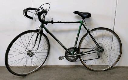 Motobecane Vintage French Road Bike, Steel Frame, 10-Speed, Drop Handlebars, Green (needs repair)