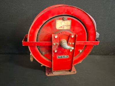Graco 208541 Industrial Hose Reel, 1/2" x 25 ft, Metal Base, Model 1480, Minn. USA