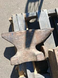 London Pattern Anvil, Estimated 50 lbs, Single Horn, Hardy & Pritchel Holes