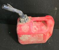 Blitz 2-Gallon Gas Cans (2), Columbian Bench Vise, 3M M3000 Hand-Masker Tool Lot - 4