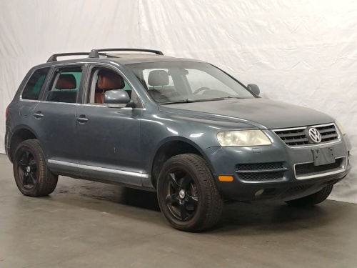 2005 Volkswagen Touareg - AWD