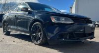 2012 VOLKSWAGEN JETTA - LEATHER INTERIOR!
