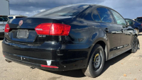2012 VOLKSWAGEN JETTA - LEATHER INTERIOR! - 6