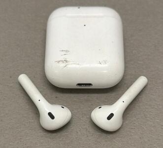 Apple AirPods 2nd Gen True Wireless Earbuds with Charging Case, Lightning Port, White