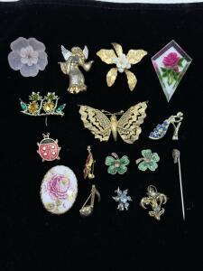 Vintage Mixed Lot of 15 Brooches and Lapel Pins &ndash; Floral, Animal, and Novelty Designs