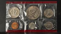 1977 U.S. Mint Uncirculated Coin Set &ndash; 12 Coins (P & D Mints), Original Packaging - 3
